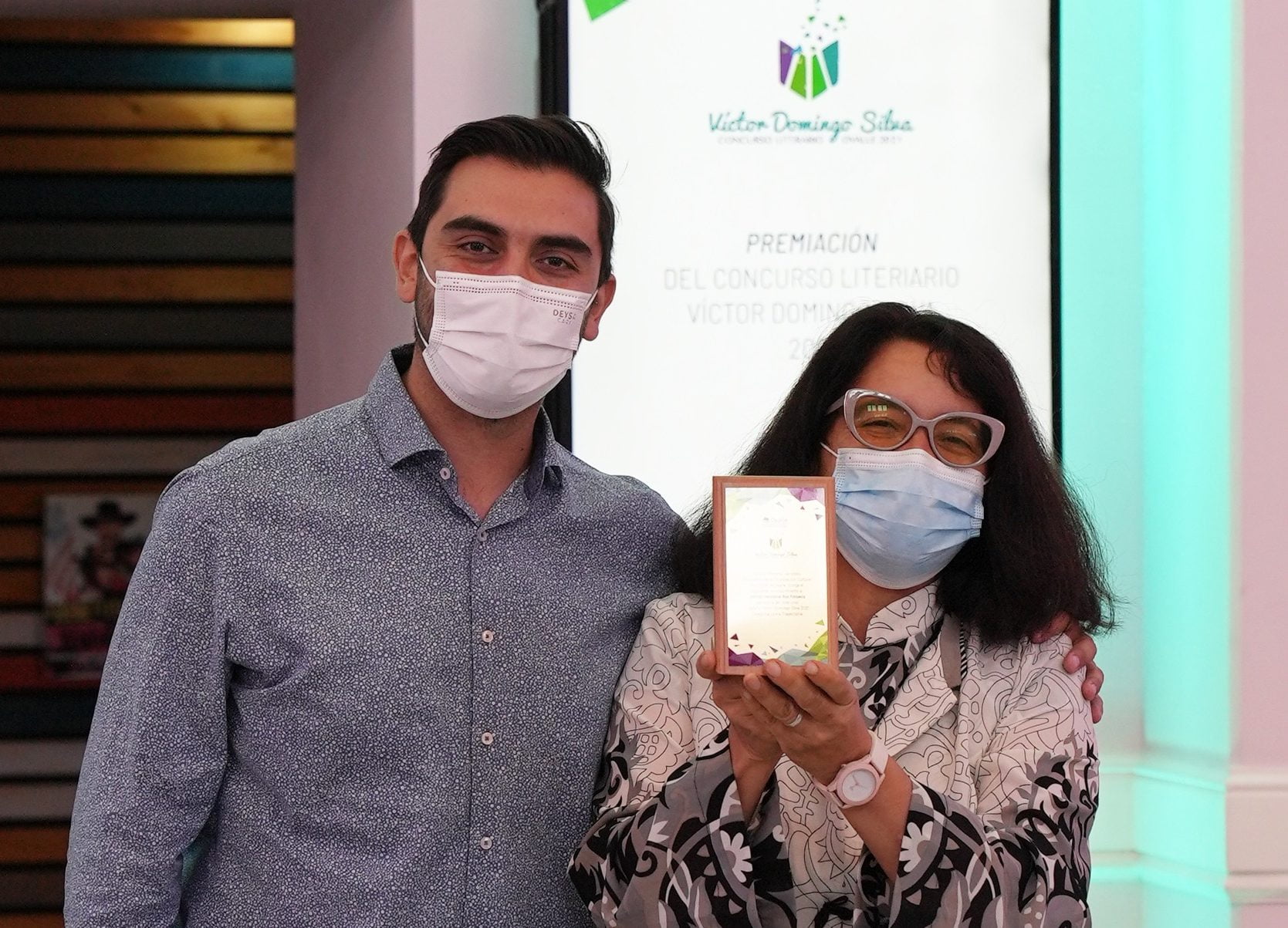 Varinia Roa Fonseca recibe premio literario en Ovalle